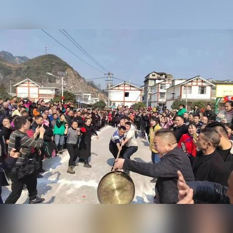 箪瓢陋室